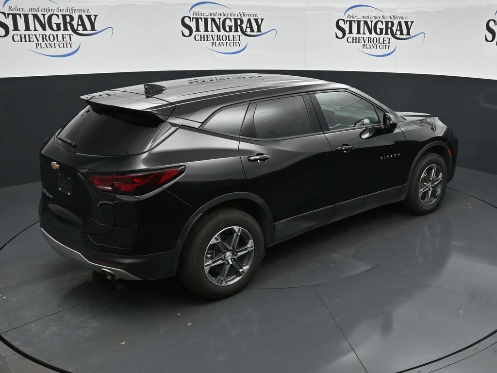 Used 2025 Chevrolet Blazer LT AWD/4WD image 24
