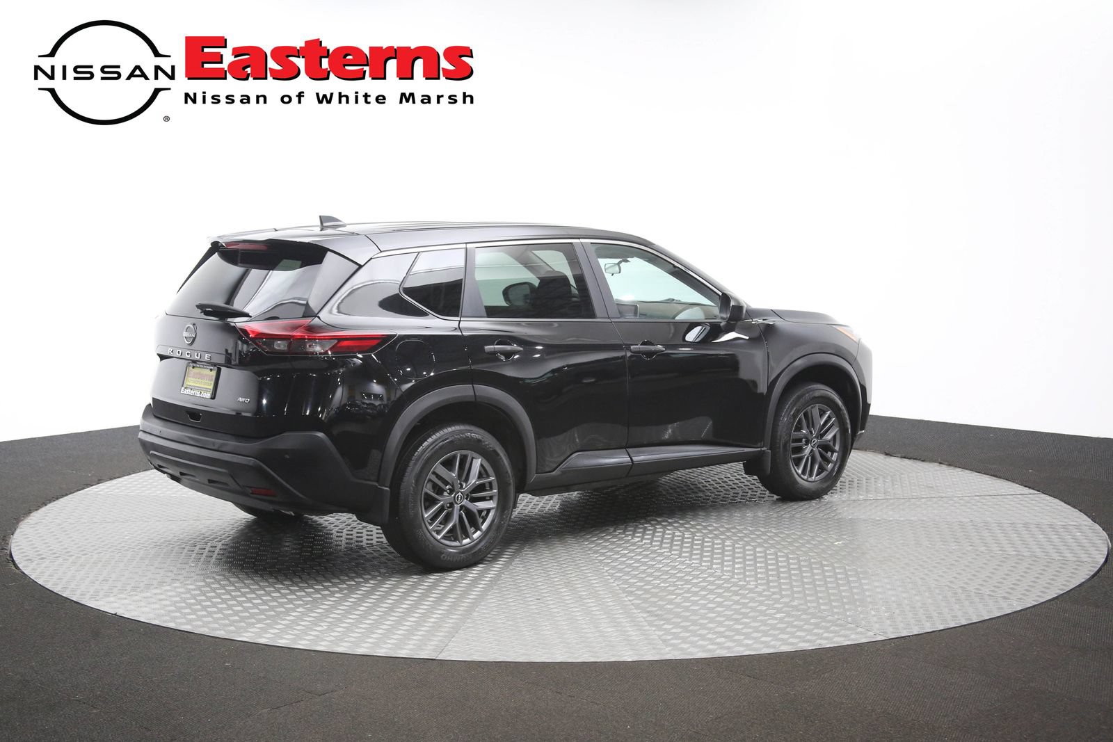 Used 2023 Nissan Rogue S AWD/4WD image 38