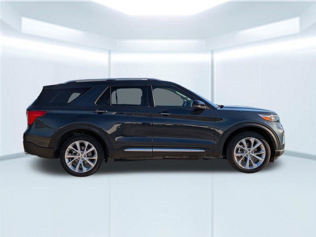 Used 2023 Ford Explorer Platinum w/ Technology Package AWD/4WD image 7