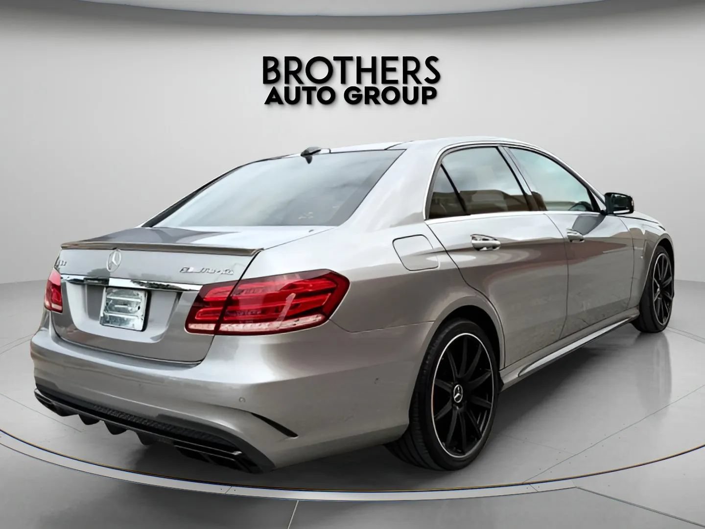 Used 2014 Mercedes-Benz E 63 AMG S-Model image 12