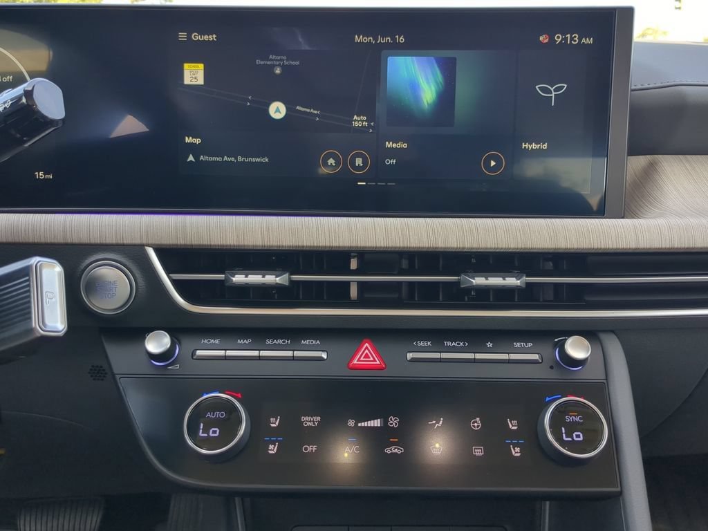 New 2025 Hyundai Sonata Limited FWD image 27
