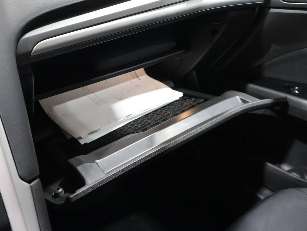 Used 2016 Ford Fusion SE FWD image 32