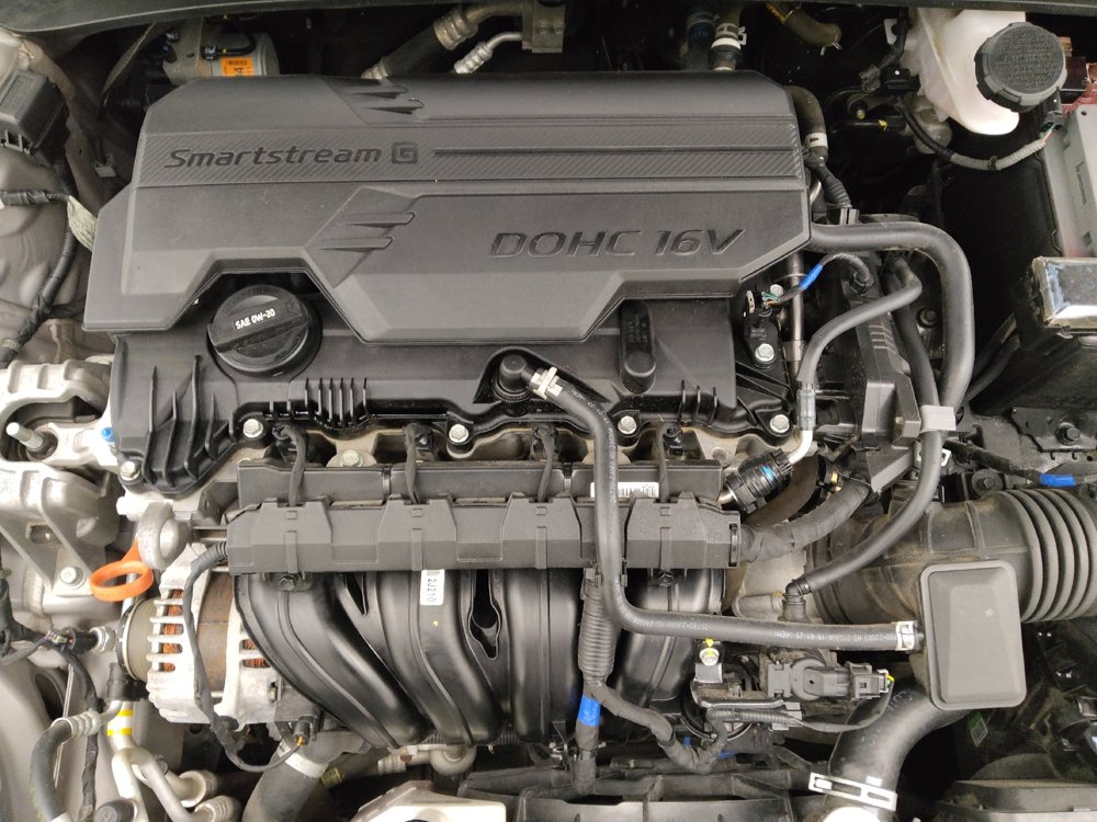 Used 2021 Hyundai Elantra Limited FWD image 30