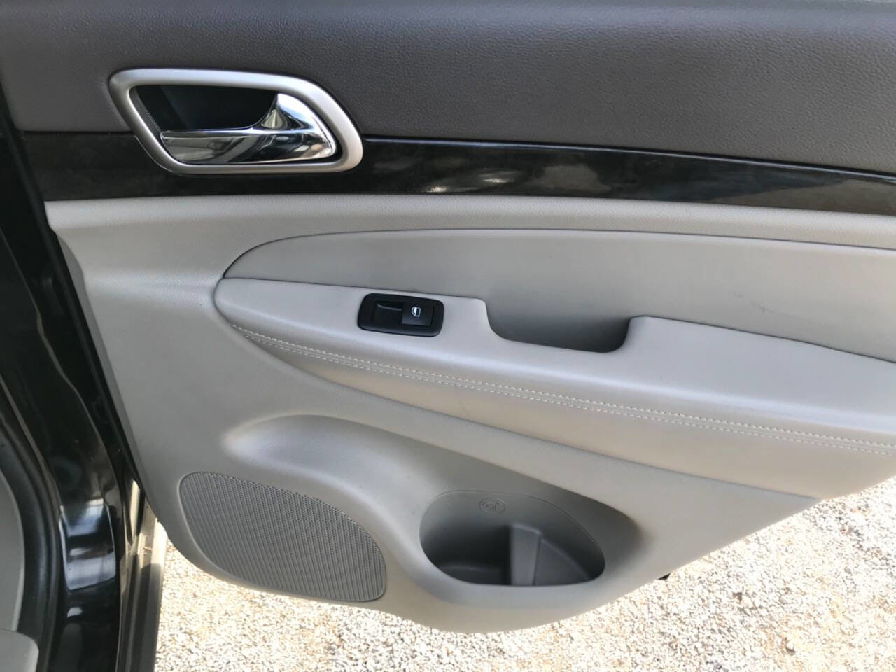 Used 2013 Jeep Grand Cherokee Laredo image 14