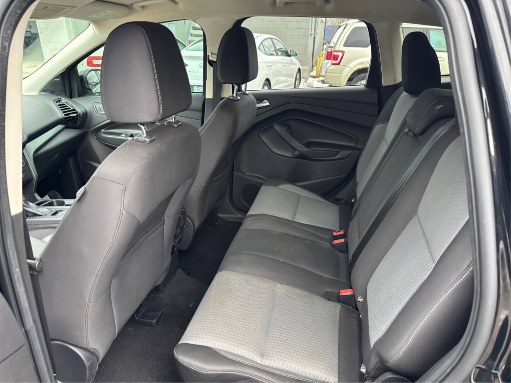 Used 2017 Ford Escape SE w/ SE Cold Weather Package image 12