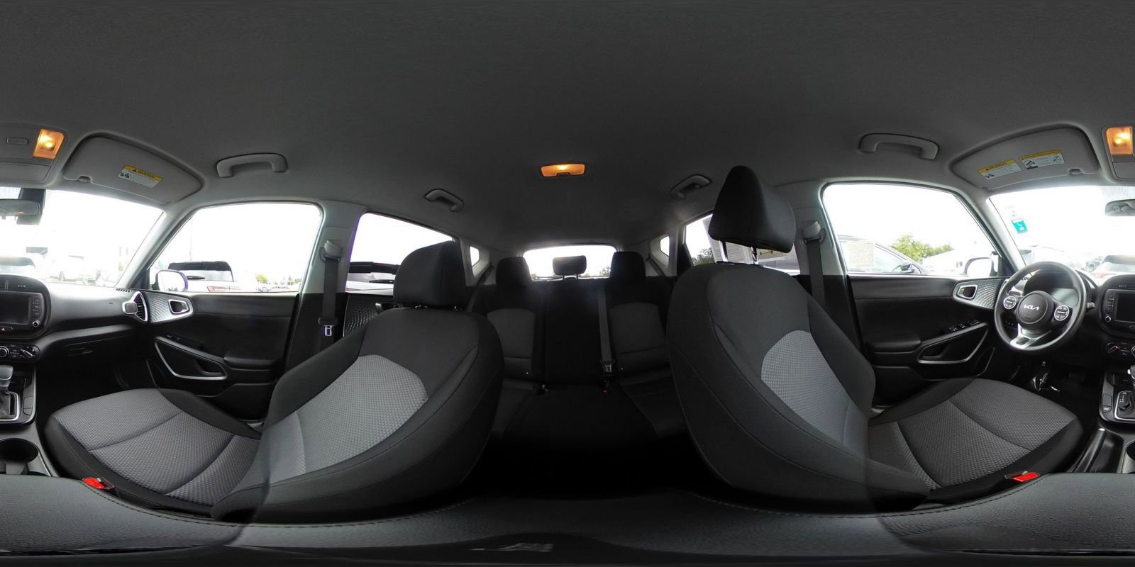 Used 2025 Kia Soul LX w/ LX Technology Package FWD image 40