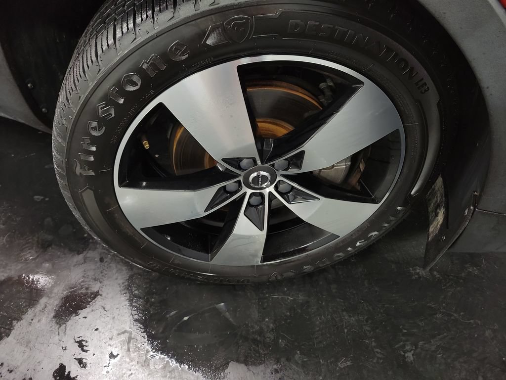 Used 2019 Volvo XC40 T5 Momentum AWD/4WD image 11