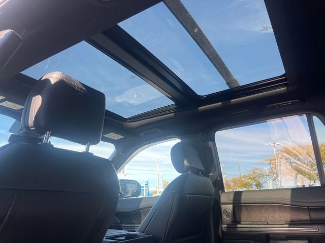 Used 2019 Ford Expedition Limited w/ Equipment Group 302A image 18