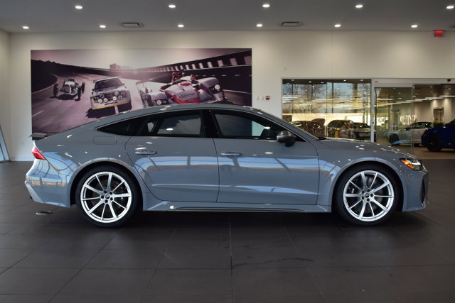 Used 2025 Audi RS 7 Performance AWD/4WD image 12