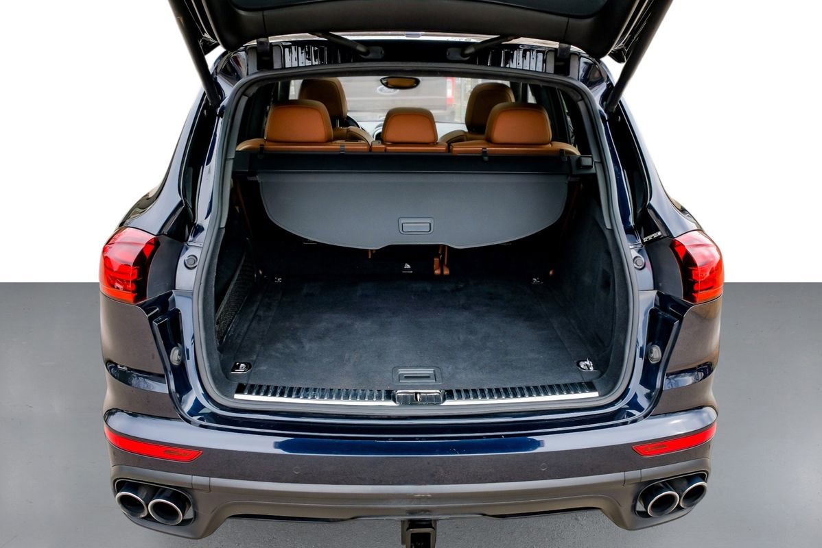 Used 2018 Porsche Cayenne Turbo image 58