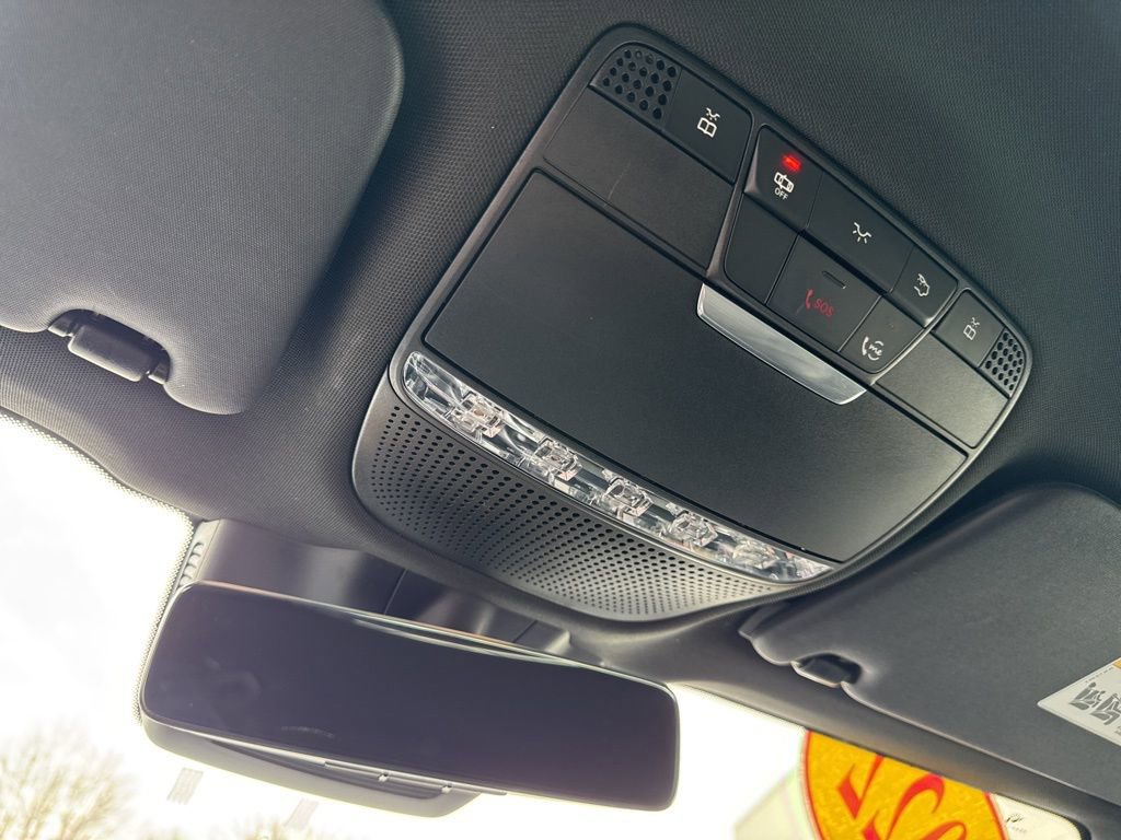 Used 2022 Mercedes-Benz GLC 300 4MATIC w/ Multimedia Package Lite image 29