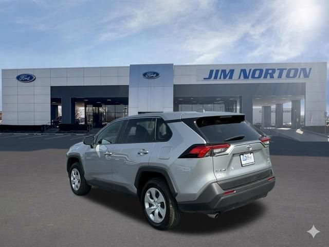 Used 2025 Toyota RAV4 LE AWD/4WD image 7