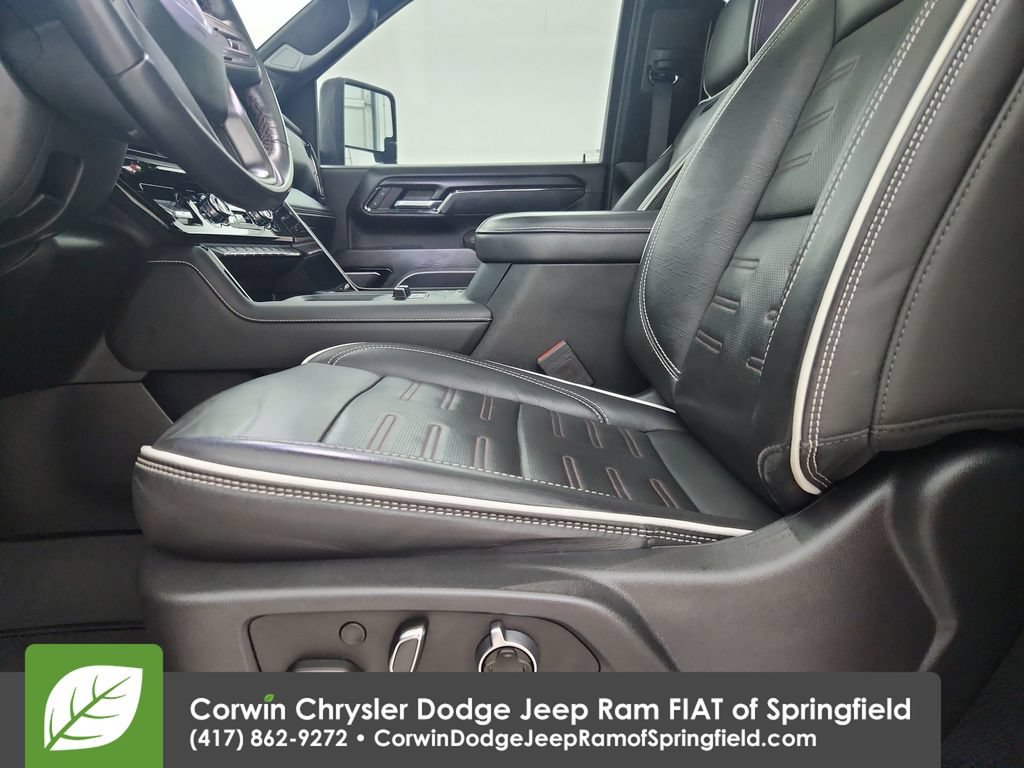 Used 2024 GMC Sierra 2500 AT4X AWD/4WD image 11
