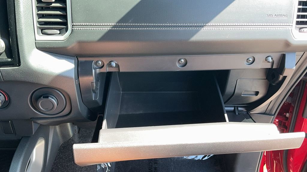 Used 2023 Nissan Frontier SV w/ Tow Package image 12