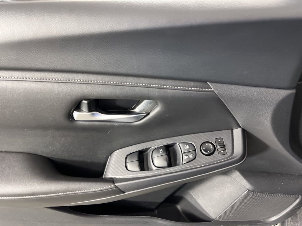 Used 2024 Nissan Sentra SV image 24