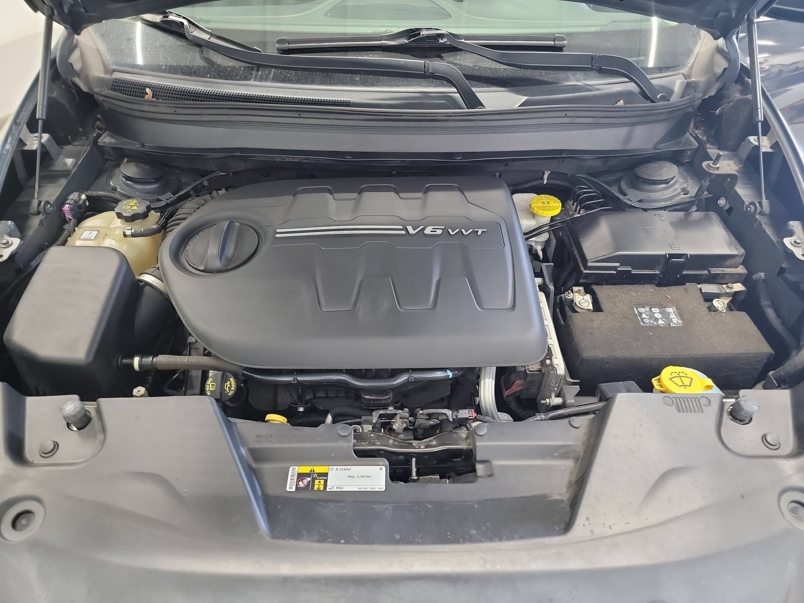 Used 2018 Jeep Cherokee Limited AWD/4WD image 14