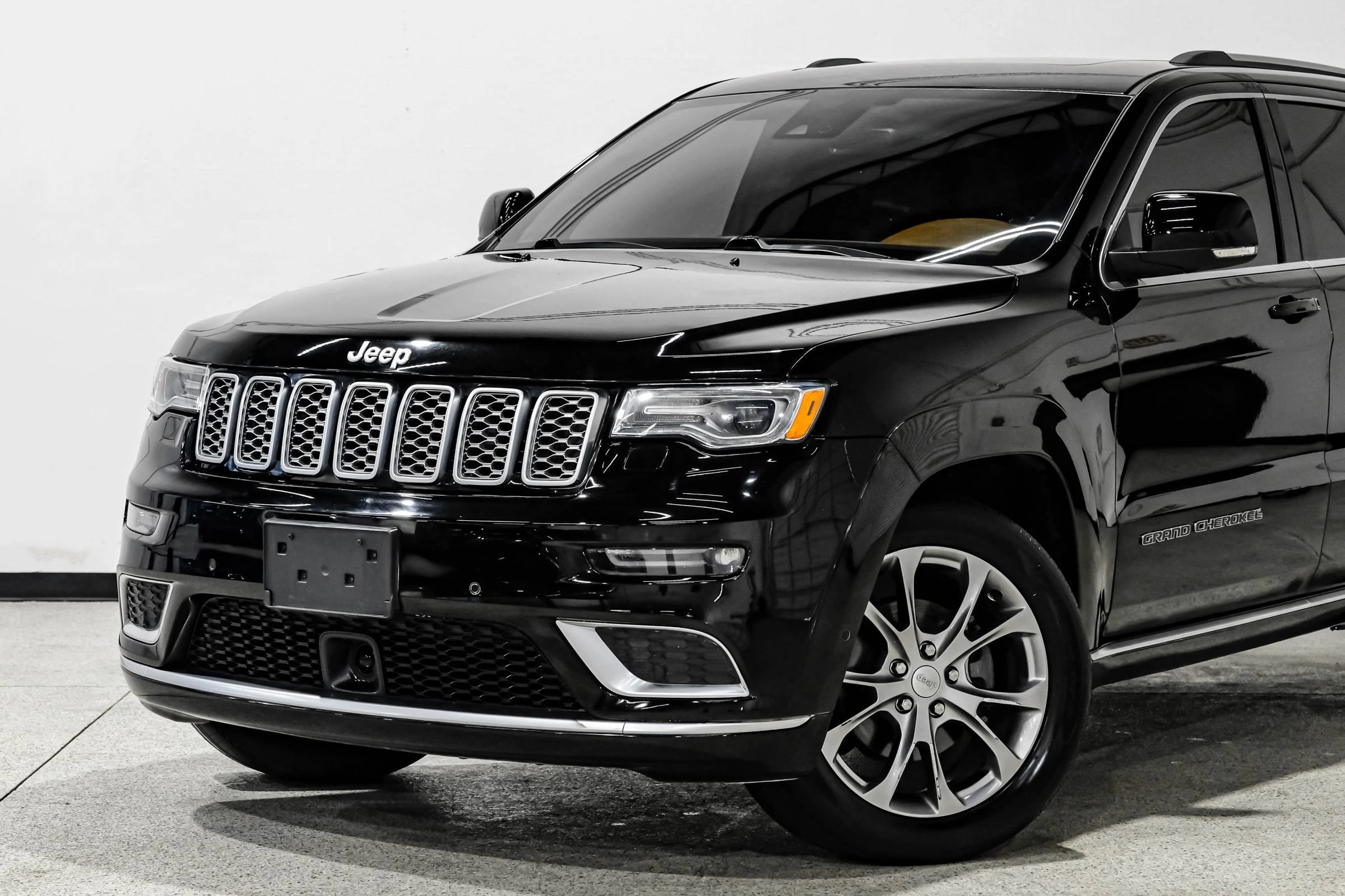 Used 2019 Jeep Grand Cherokee Summit w/ Platinum Series Group AWD/4WD image 10
