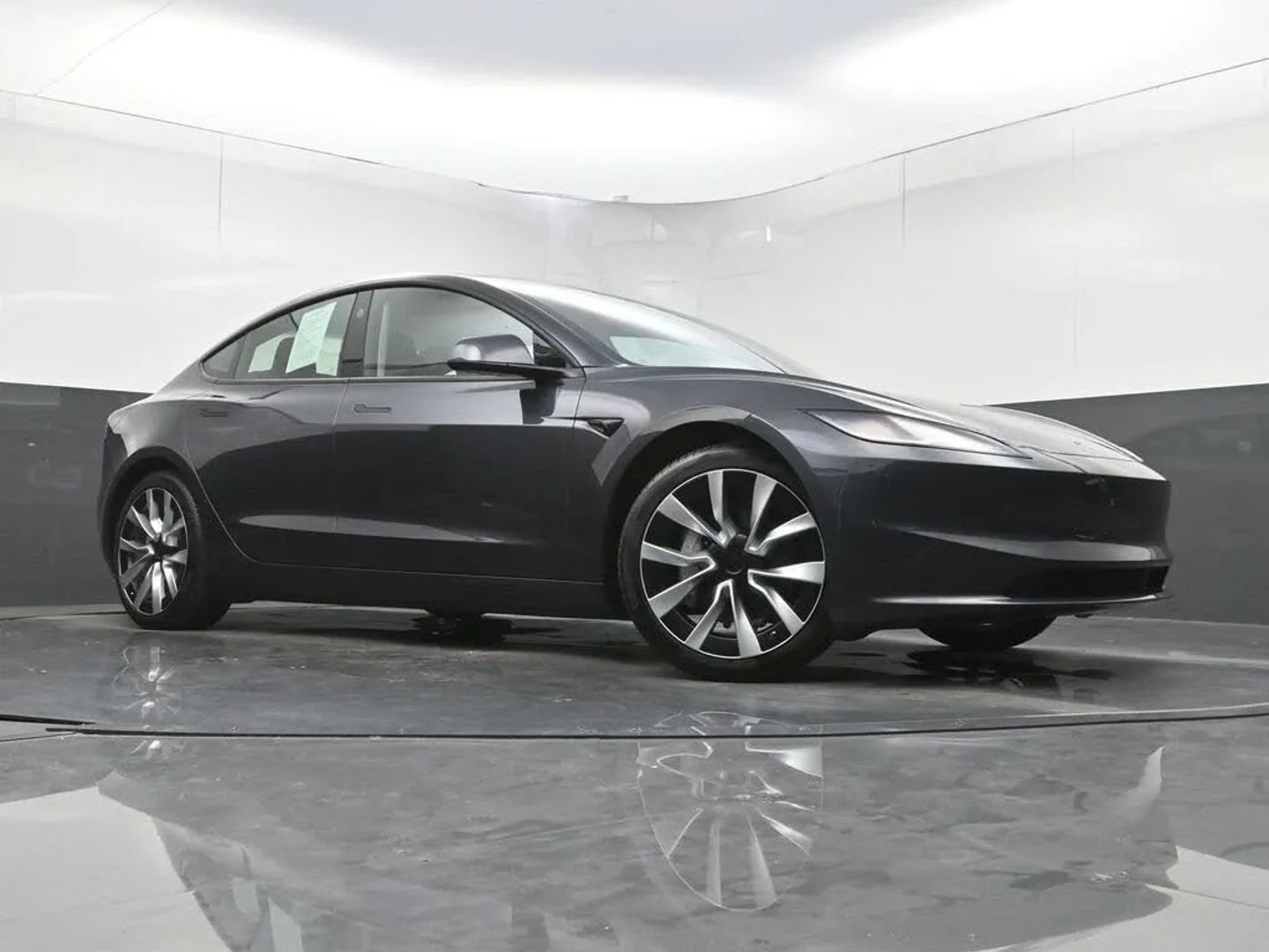 Used 2024 Tesla Model 3 Long Range RWD image 4