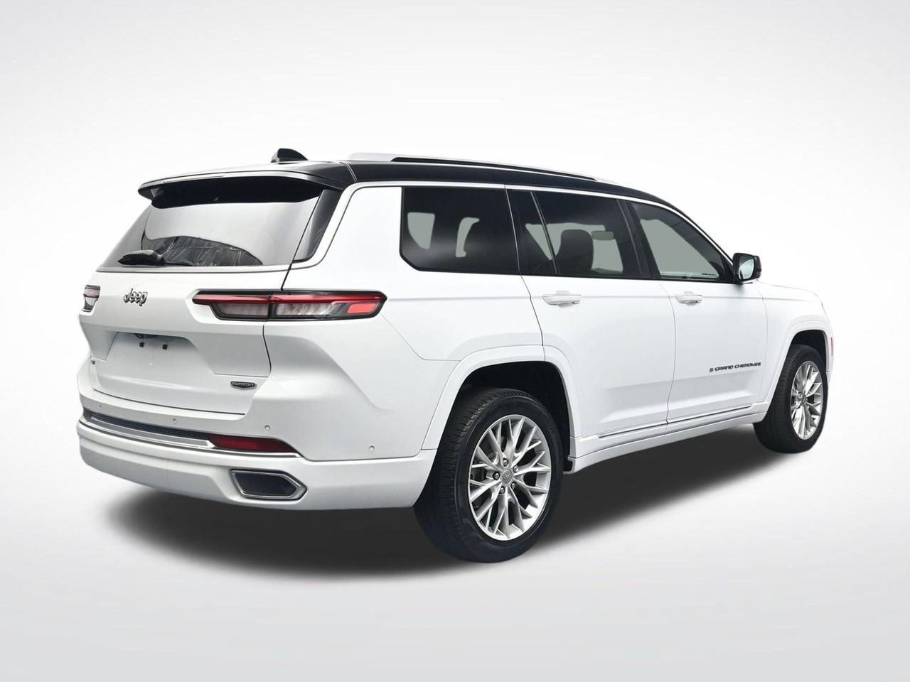 Used 2023 Jeep Grand Cherokee L Summit RWD image 4