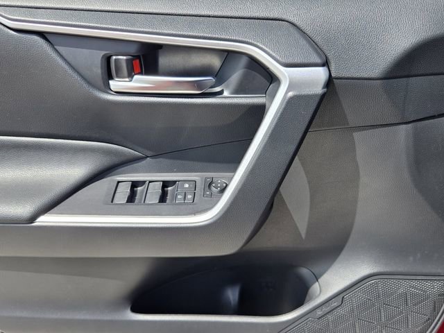 Used 2023 Toyota RAV4 SE AWD/4WD image 28