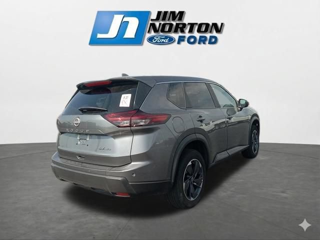 Used 2024 Nissan Rogue SV AWD/4WD image 10