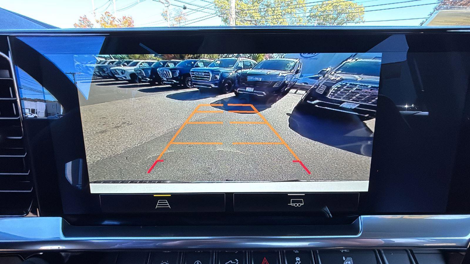 Used 2025 Chevrolet Silverado 1500 LT image 13