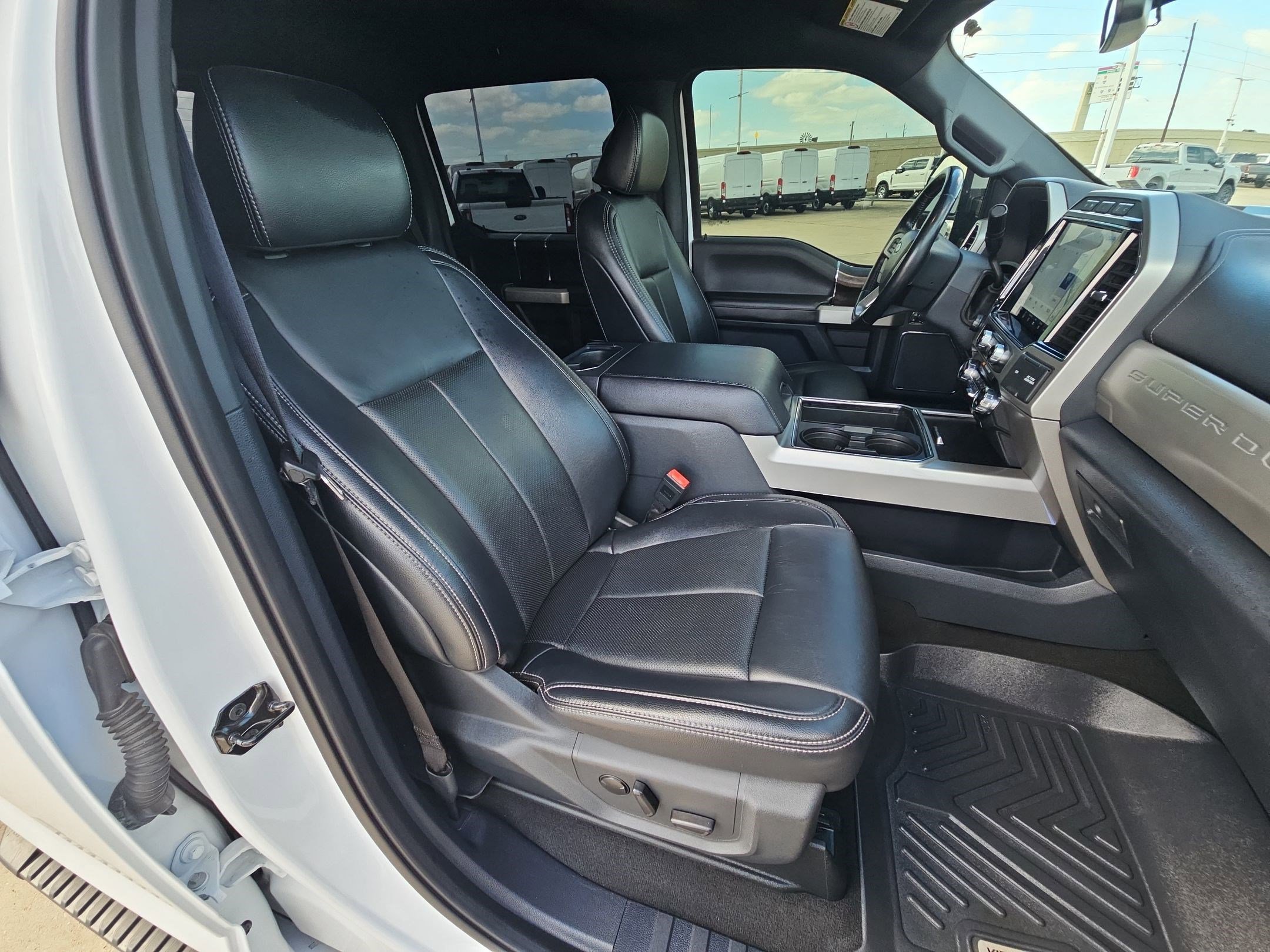 Used 2022 Ford F250 Lariat w/ Lariat Ultimate Package image 31