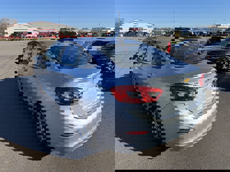 Used 2018 Chevrolet Cruze LS w/ LS Fleet Convenience Package image 2