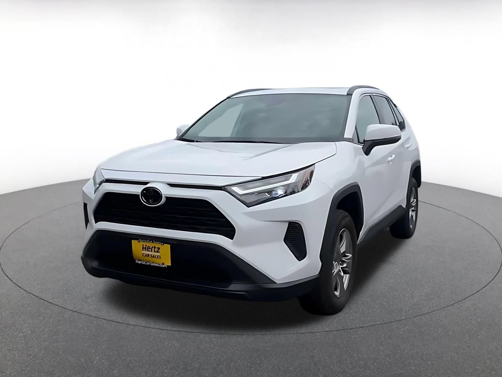 Used 2025 Toyota RAV4 XLE w/ Convenience Package AWD/4WD image 5