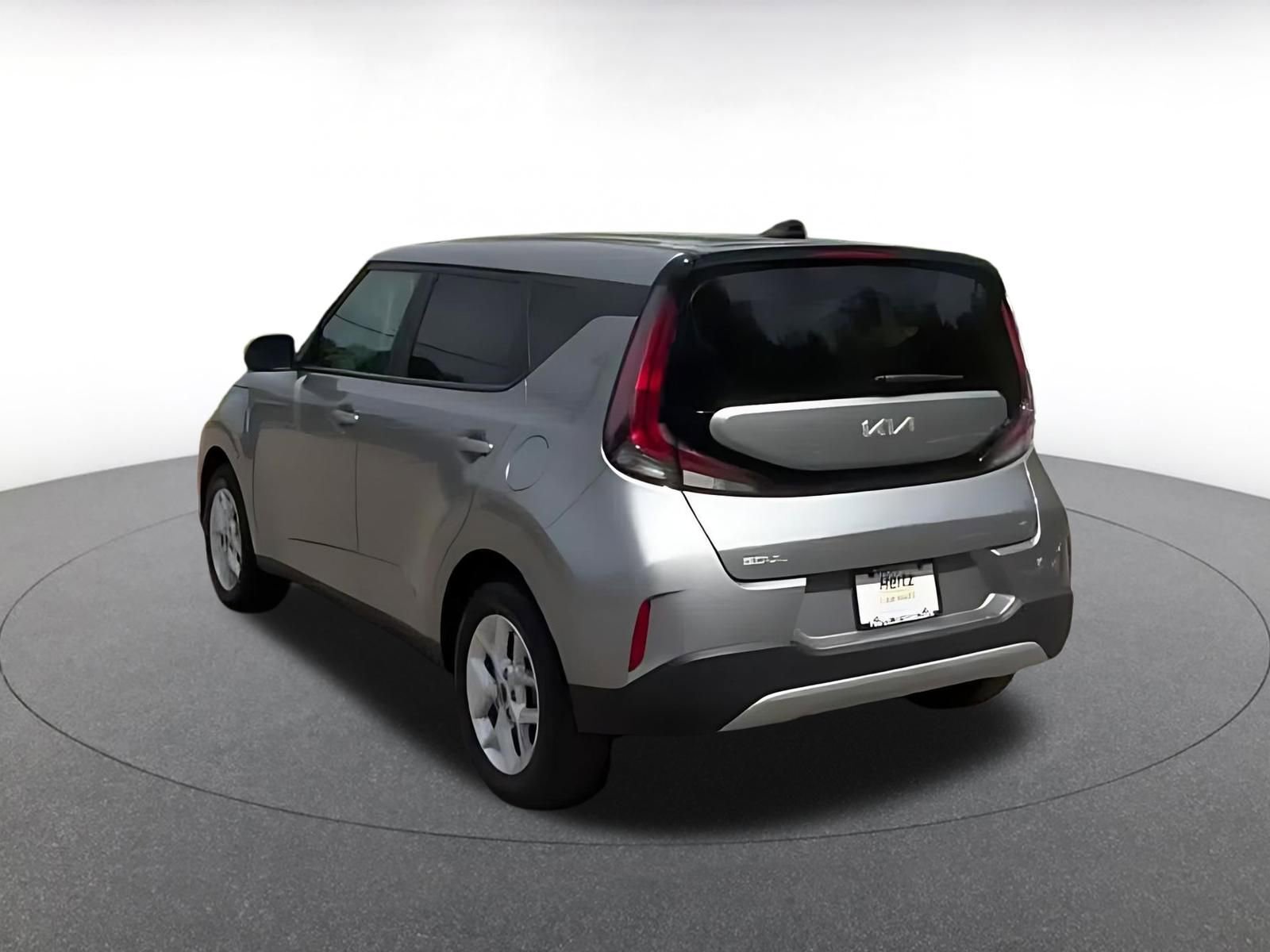 Used 2025 Kia Soul LX w/ LX Technology Package image 11