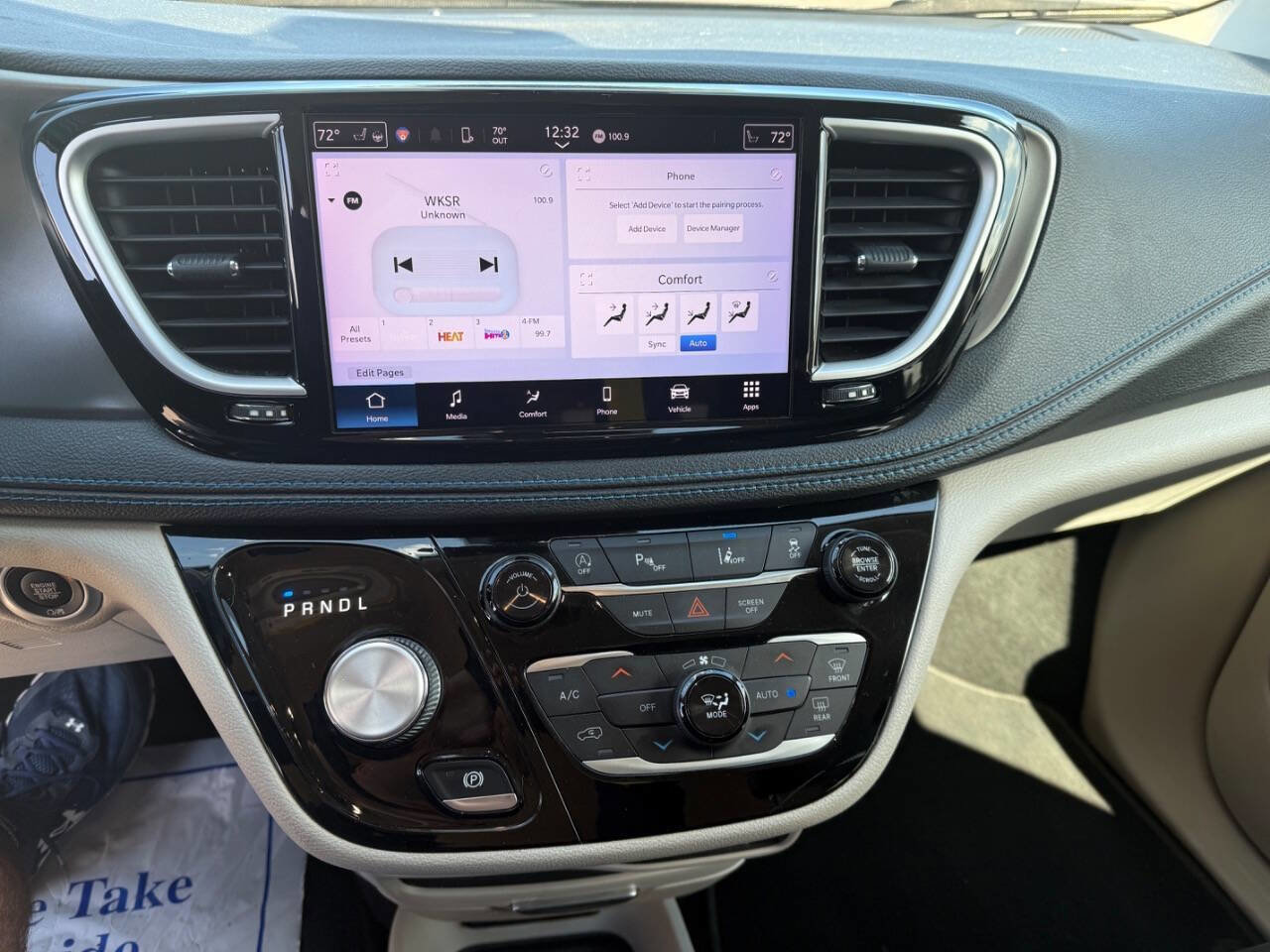 Used 2021 Chrysler Pacifica Touring-L image 23