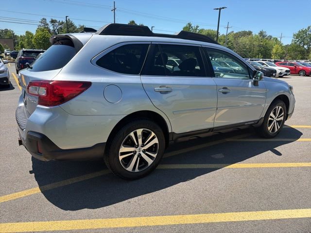 Used 2018 Subaru Outback 2.5i Limited AWD/4WD image 5