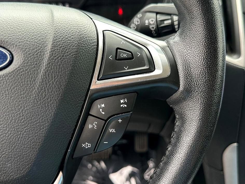 Used 2022 Ford Edge SEL image 22