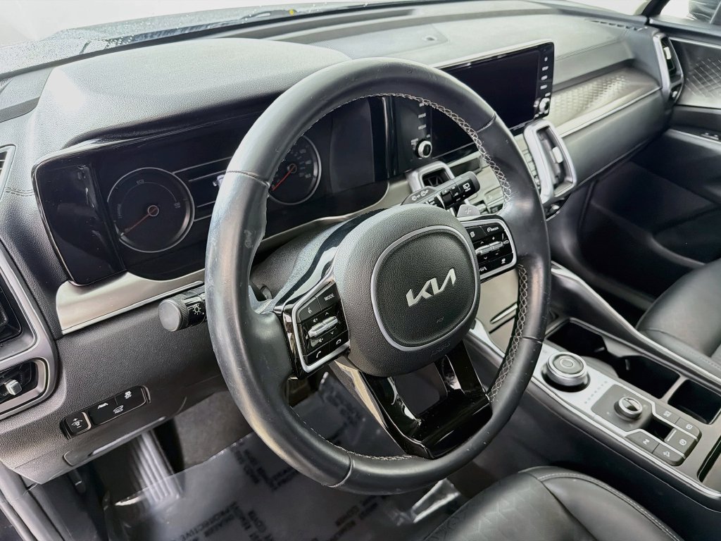 Certified 2023 Kia Sorento EX AWD/4WD image 9