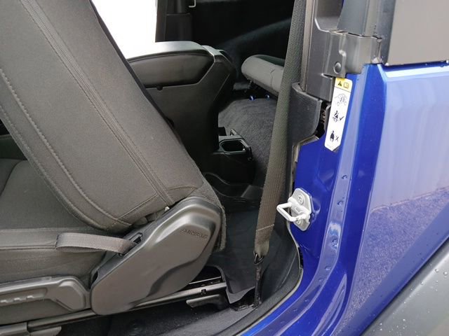 Used 2018 Jeep Wrangler Sport AWD/4WD image 17