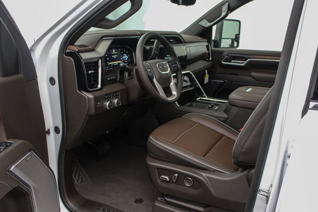 New 2026 GMC Sierra 3500 Denali w/ Denali Reserve Package AWD/4WD image 10