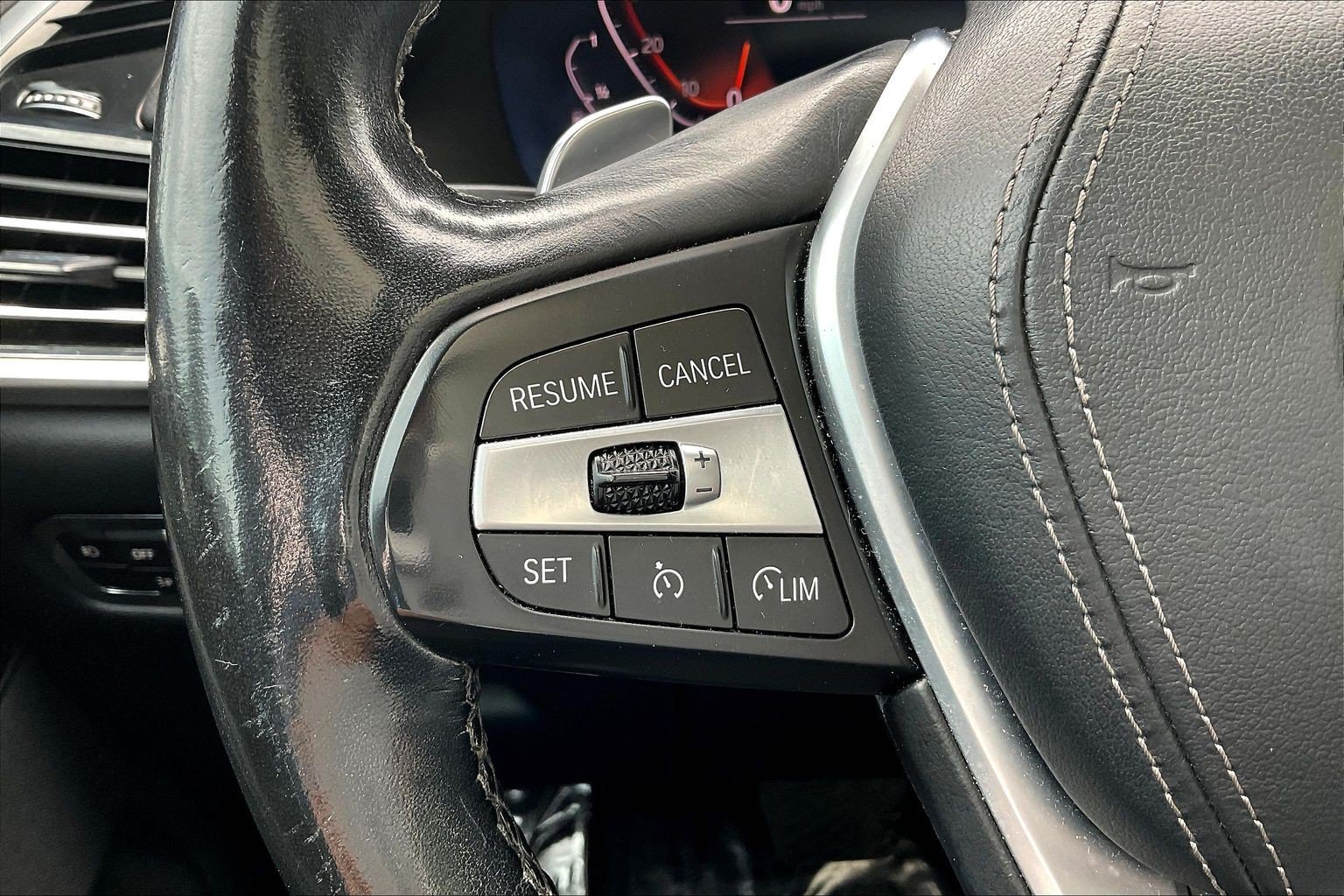 Used 2019 BMW X5 xDrive40i w/ Convenience Package AWD/4WD image 11