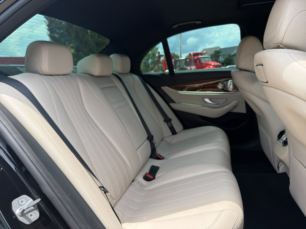 Used 2018 Mercedes-Benz E 300 image 18