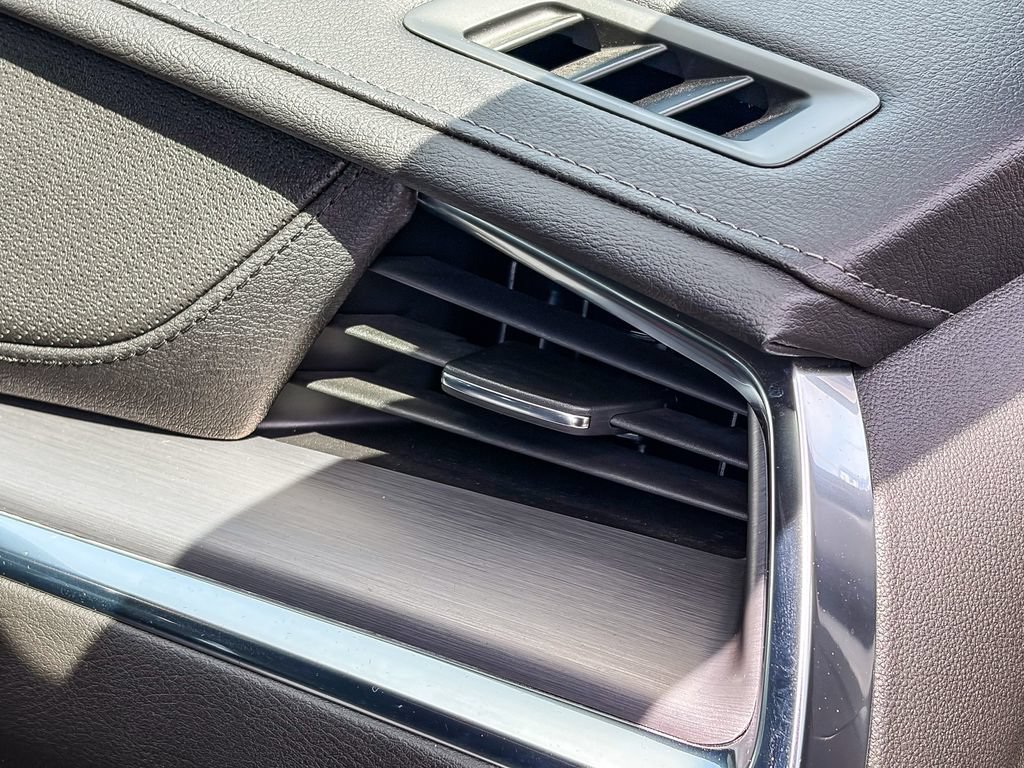 Certified 2023 Cadillac XT5 Luxury w/ LPO, Floor Liner Package FWD image 30