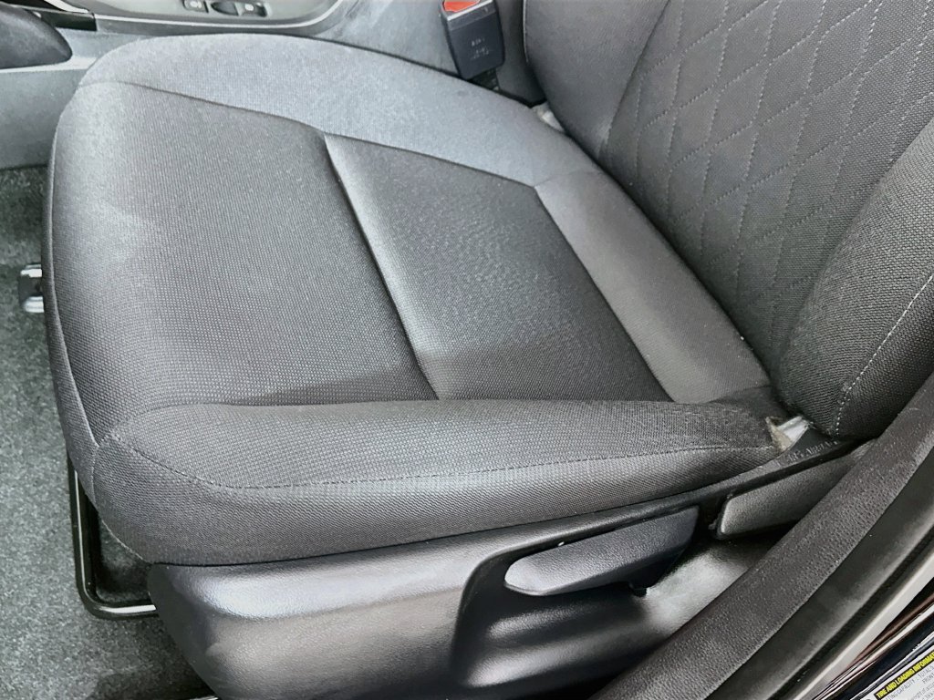 Used 2025 Toyota Corolla LE FWD image 9