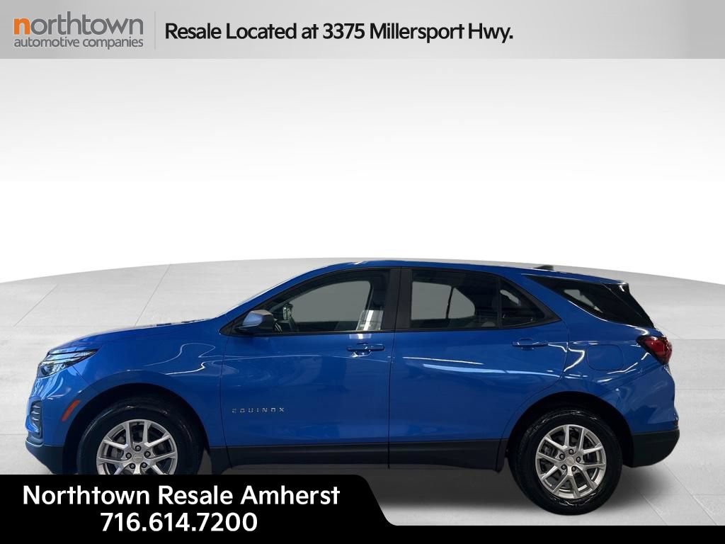 Used 2024 Chevrolet Equinox LS w/ Driver Confidence II Package AWD/4WD image 2