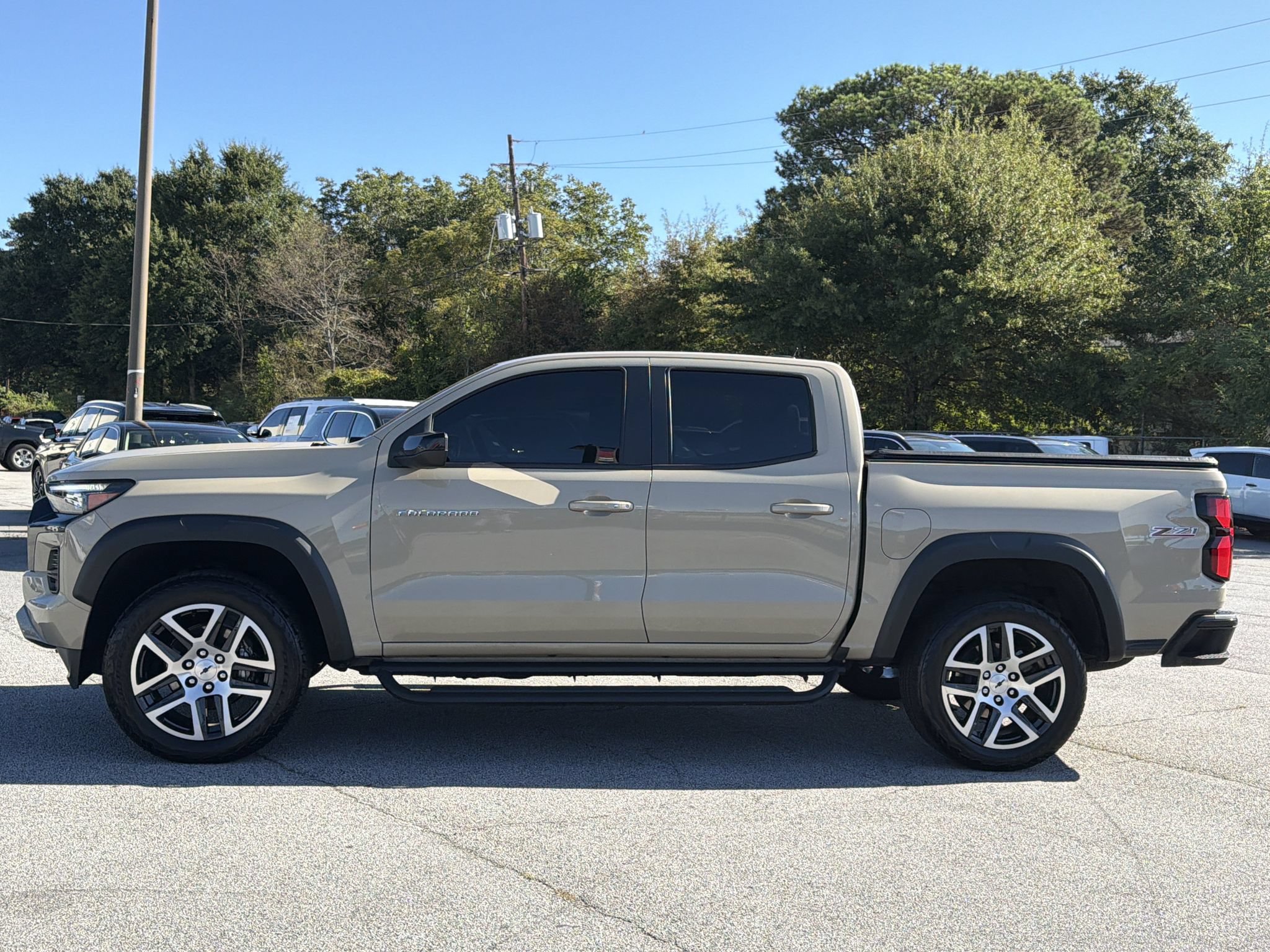 Used 2024 Chevrolet Colorado Z71 w/ Z71 Convenience Package 2 AWD/4WD image 17