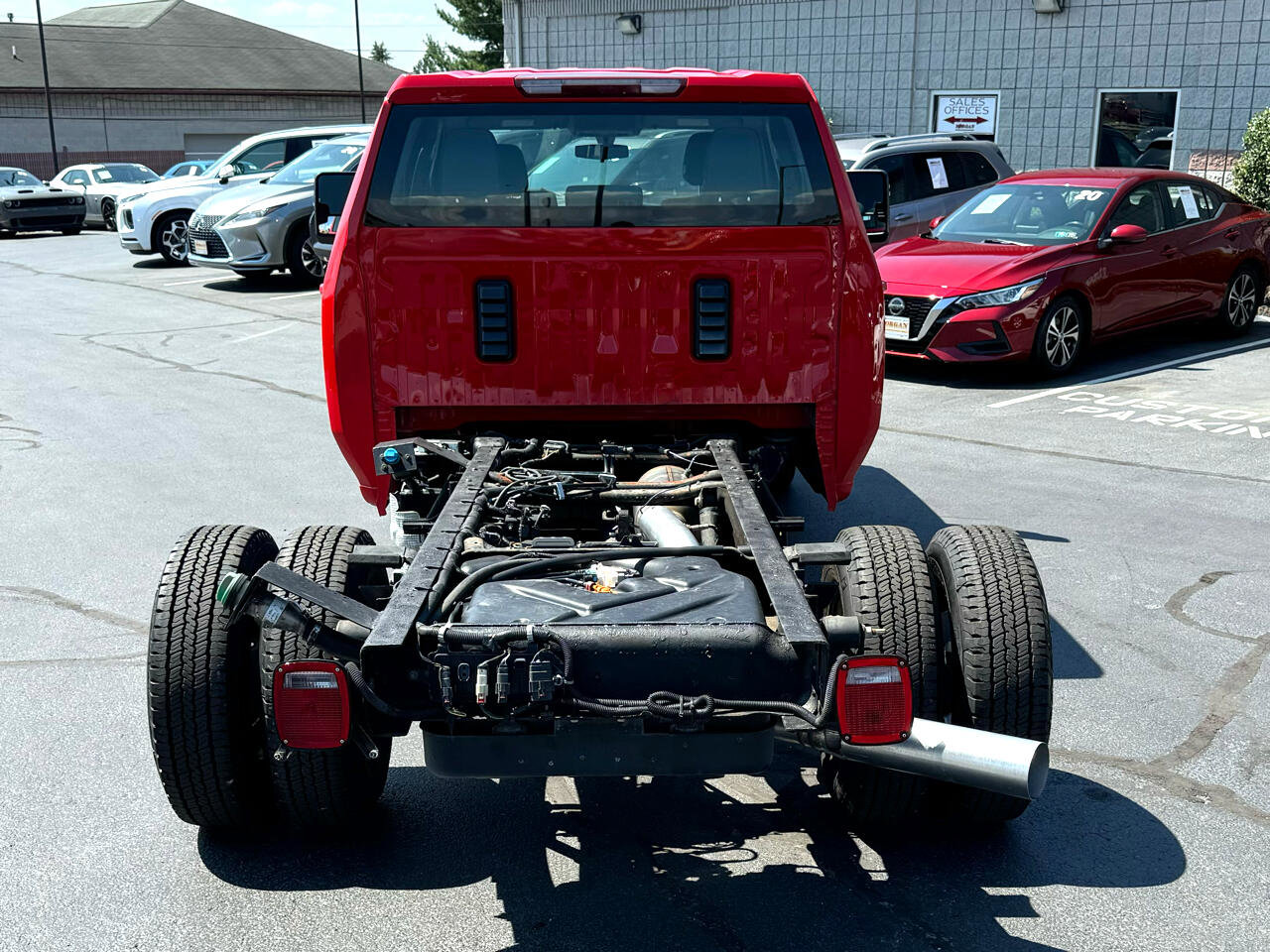 Used 2021 Chevrolet Silverado 3500 LT w/ Convenience Package image 4