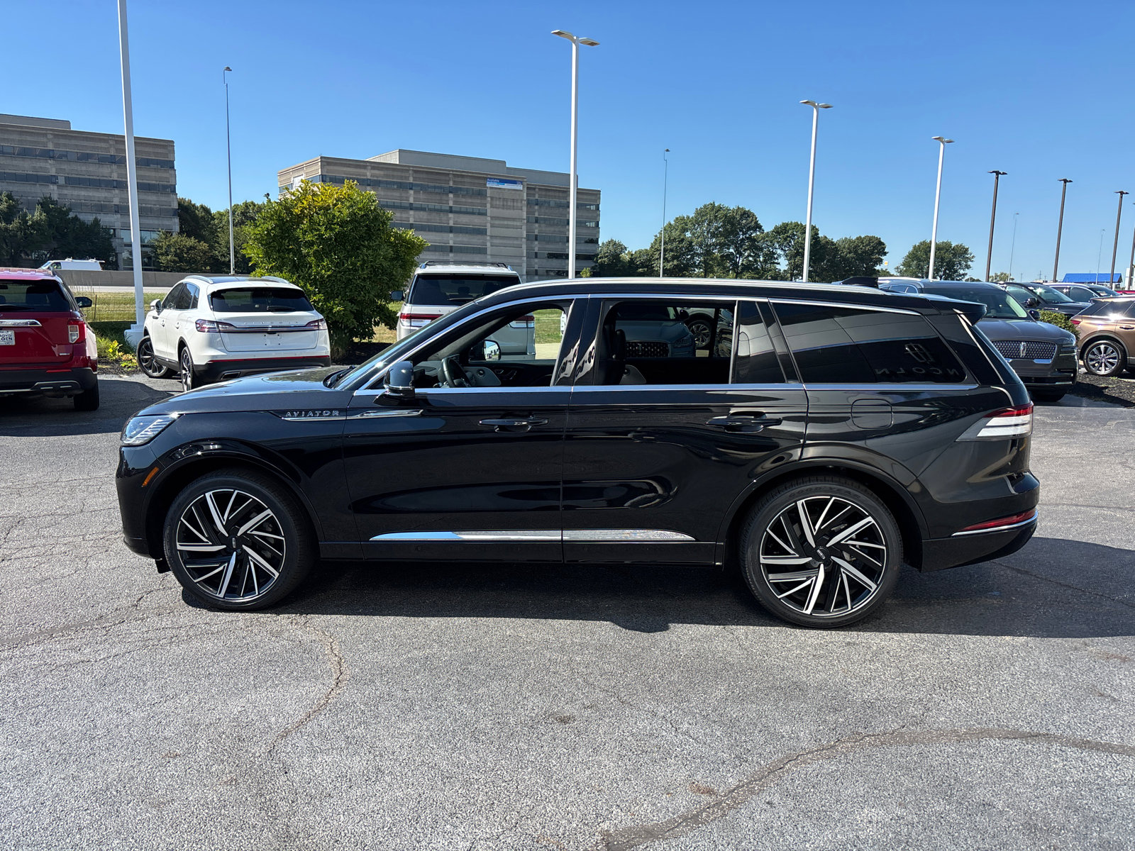 New 2025 Lincoln Aviator Black Label image 4