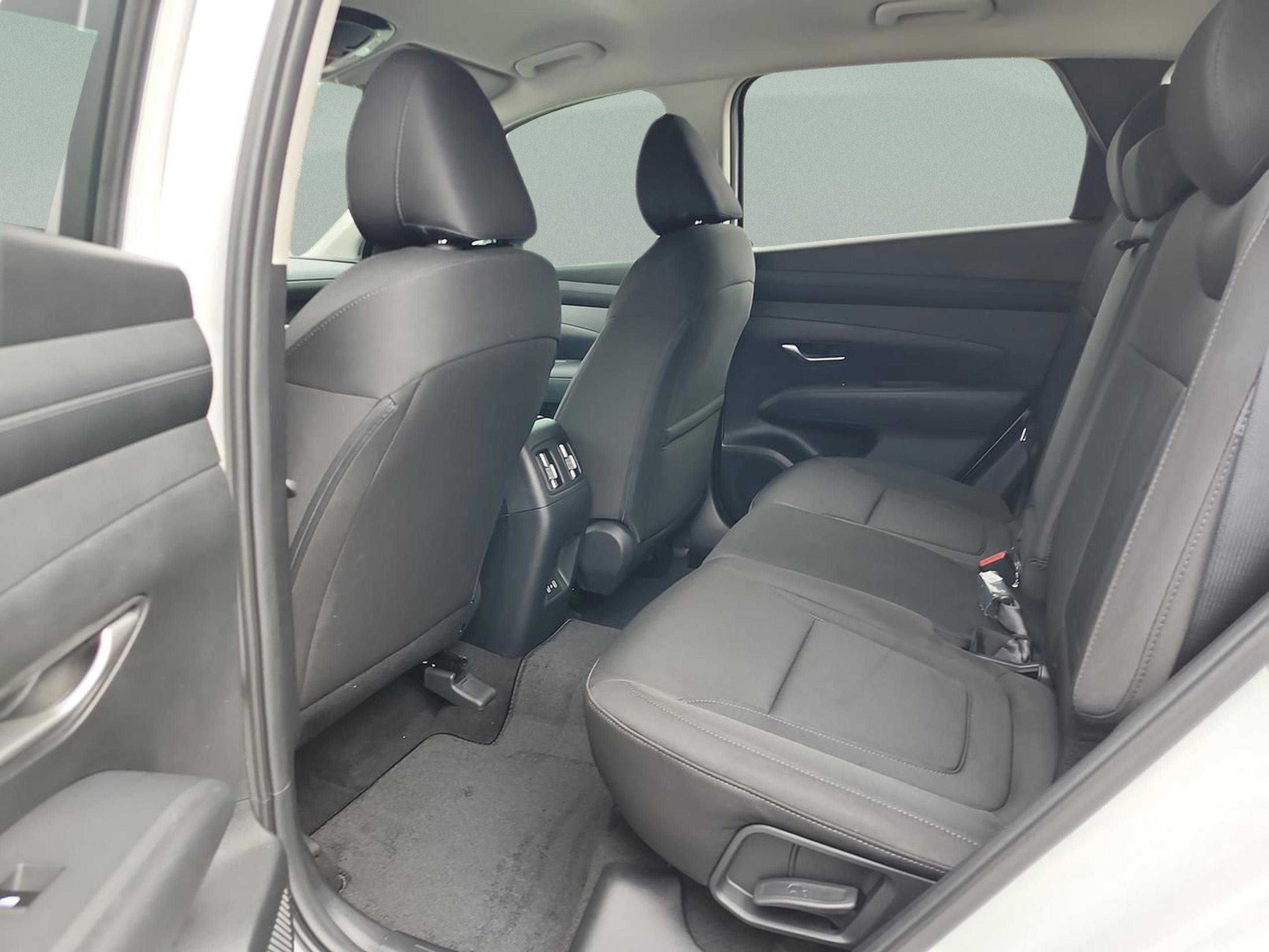 New 2026 Hyundai Tucson SEL image 17