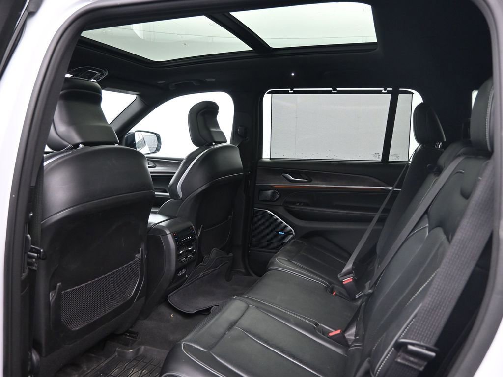 Used 2021 Jeep Grand Cherokee L Overland w/ Advanced Protech Group III image 27