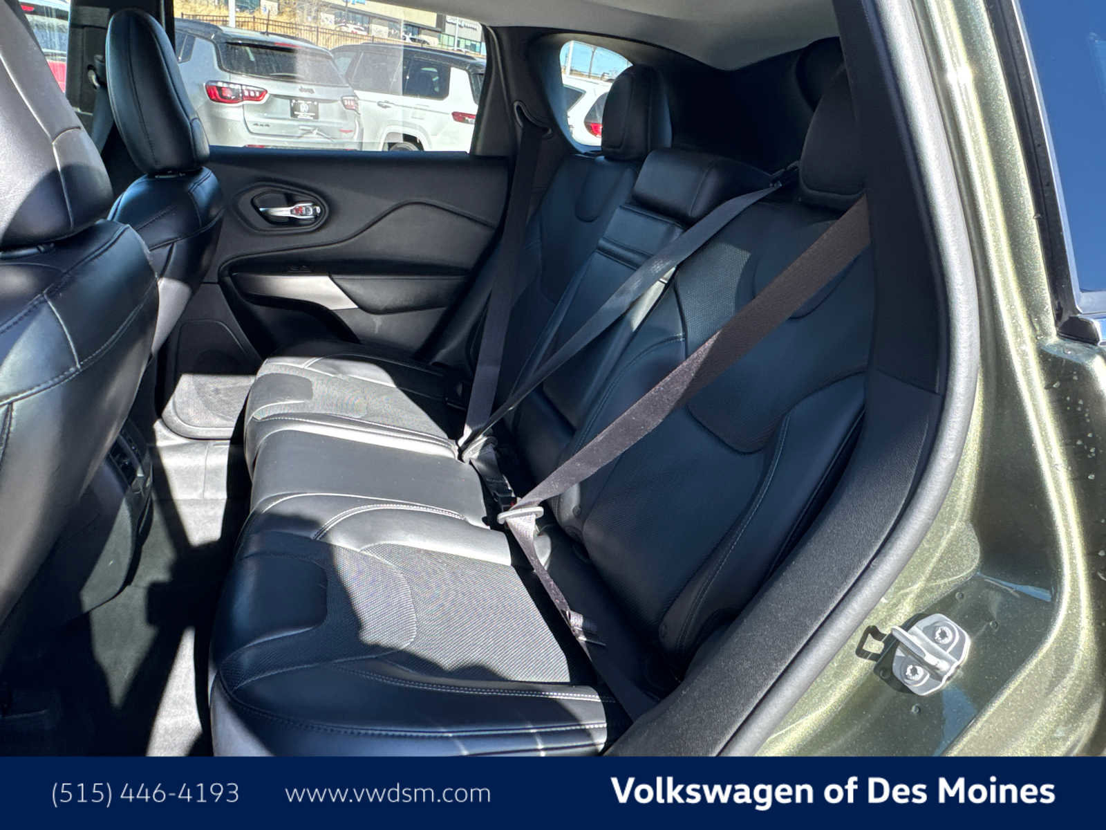 Used 2019 Jeep Cherokee Limited image 12