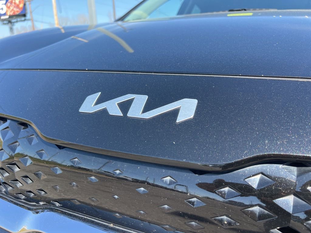 Used 2022 Kia Niro Touring Special Edition FWD image 11