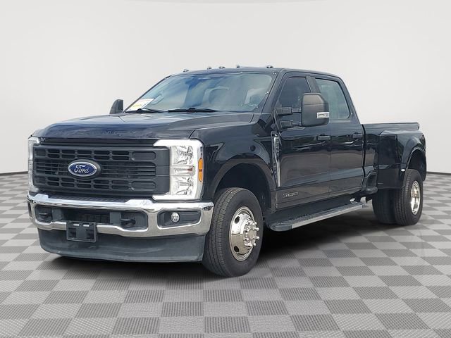 Used 2023 Ford F350 XL w/ XL Chrome Package image 2