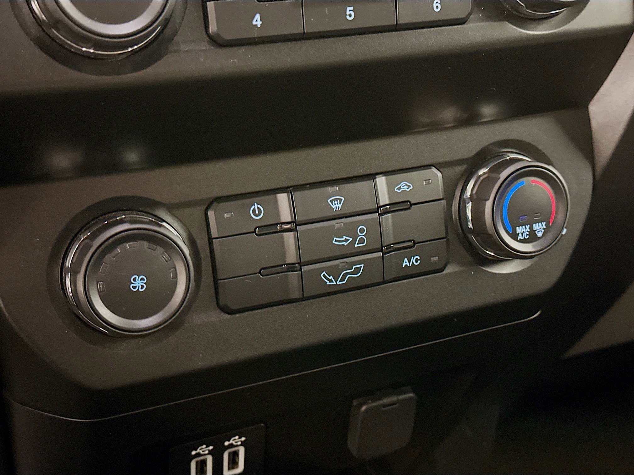 Used 2020 Ford F150 XLT image 24